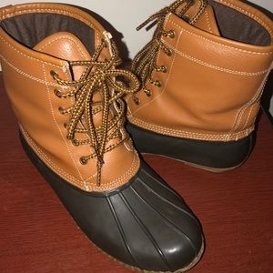 Women’s tan Duck Boots size 10